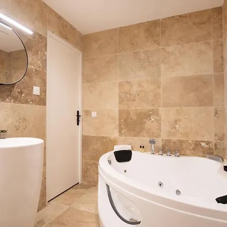 Luxury W/ Jacuzzi - Rex / Montorgueil Apartmán *